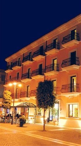Palazzo Foti Hotel Crotone Kültér fotó